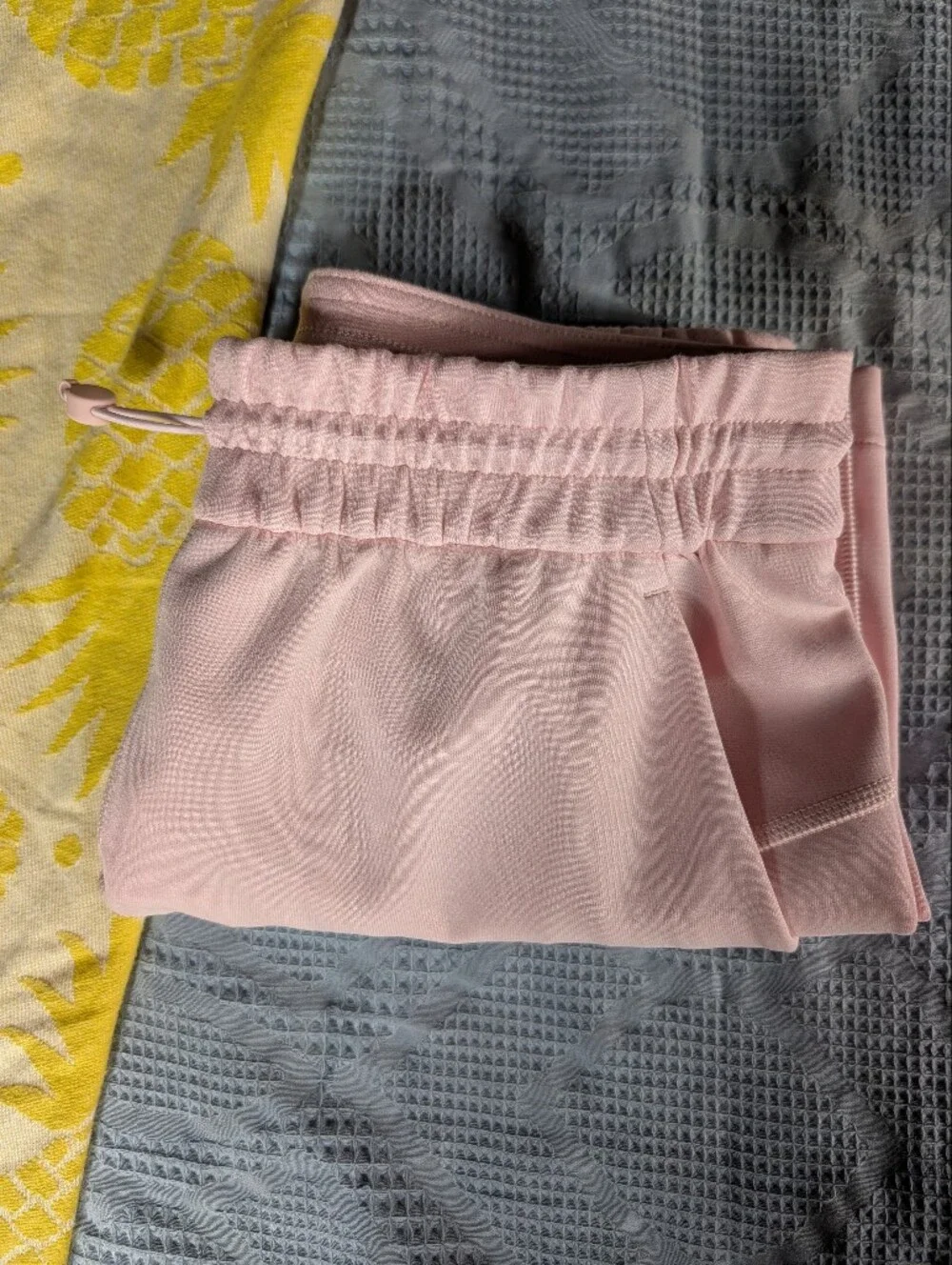 Lululemon🍓SoftStreme Shorts